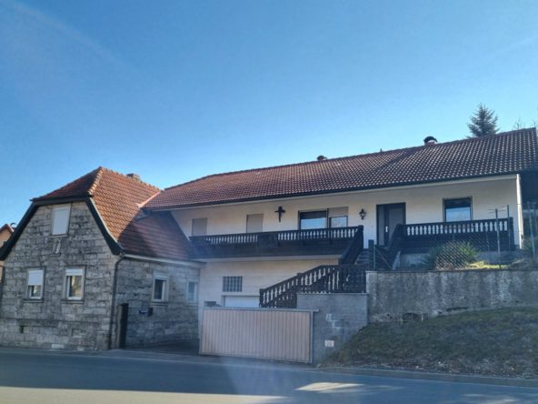 Straßenansicht