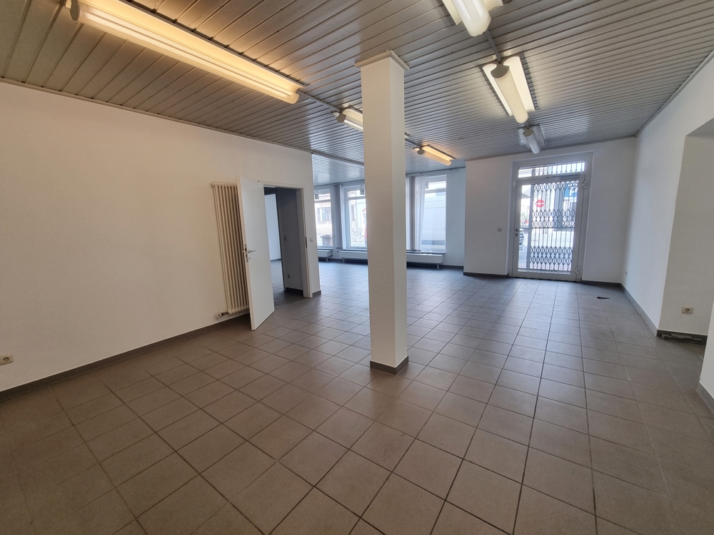 Großzügiger Wohn-...