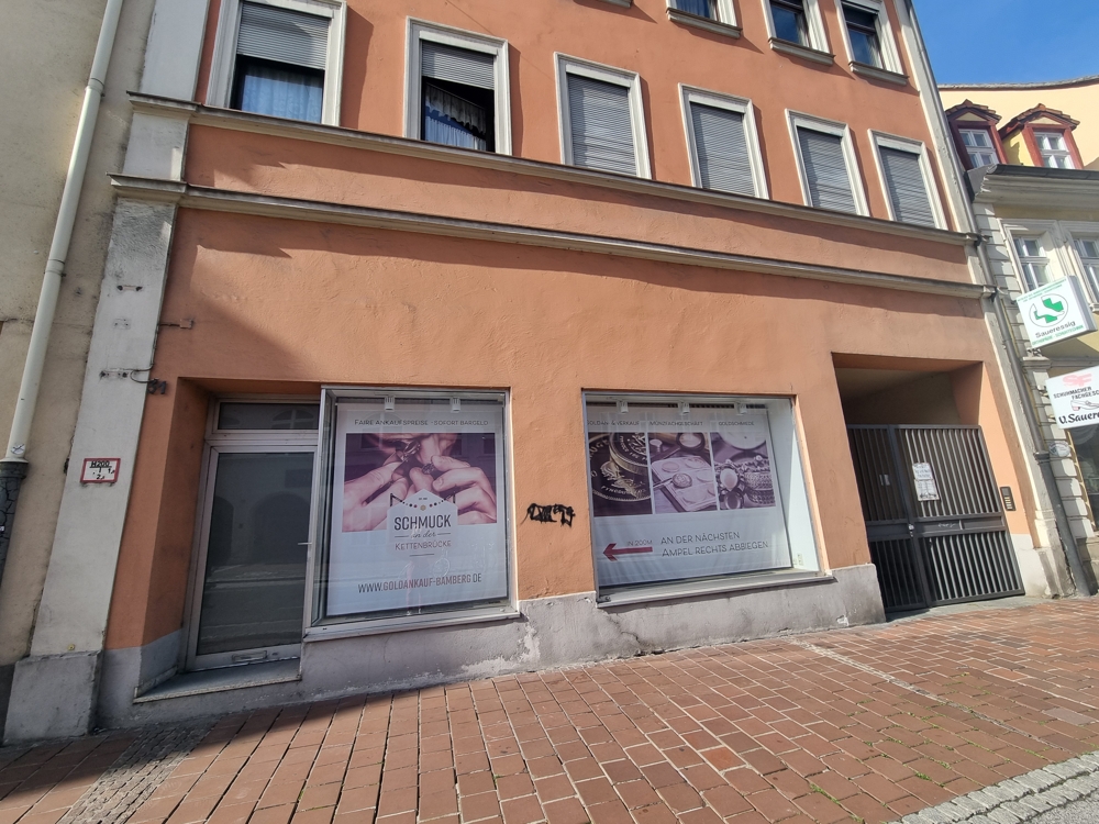Straßenansicht