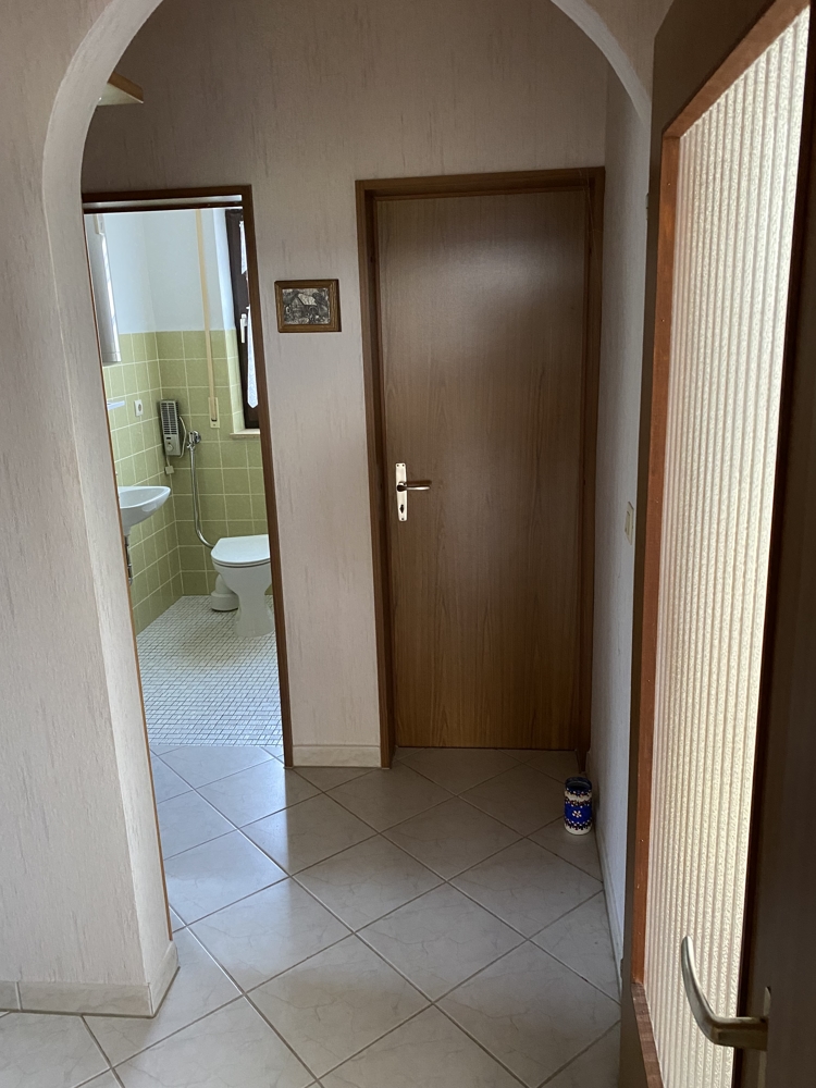 Flur EGBalkon Flur EGBalkon